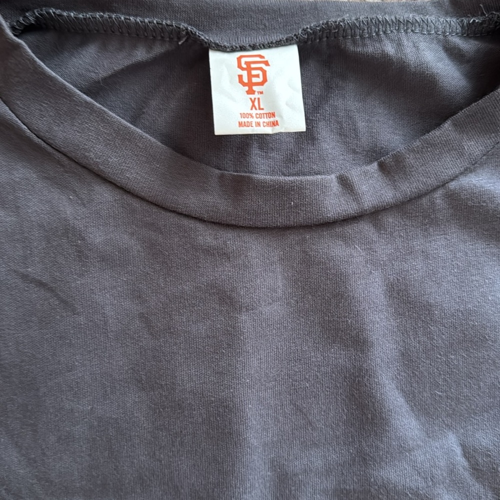 San Francisco Giants Long Sleeve - Picture 2 of 3
